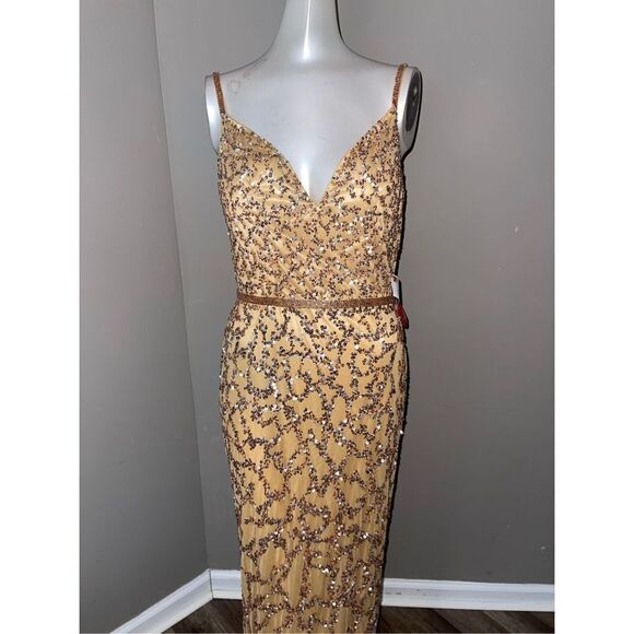 MAC DUGGAL Dress sequin embellished Sz 6 COLUMN GOWN Gold NWT 5481 - Picture 5 of 8
